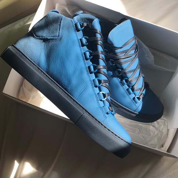 Balenciaga Arena Sneaker - Picture 4 of 8